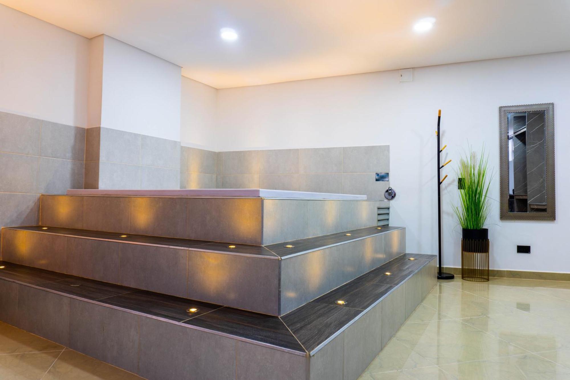 Hotel California City Medellin Exterior photo