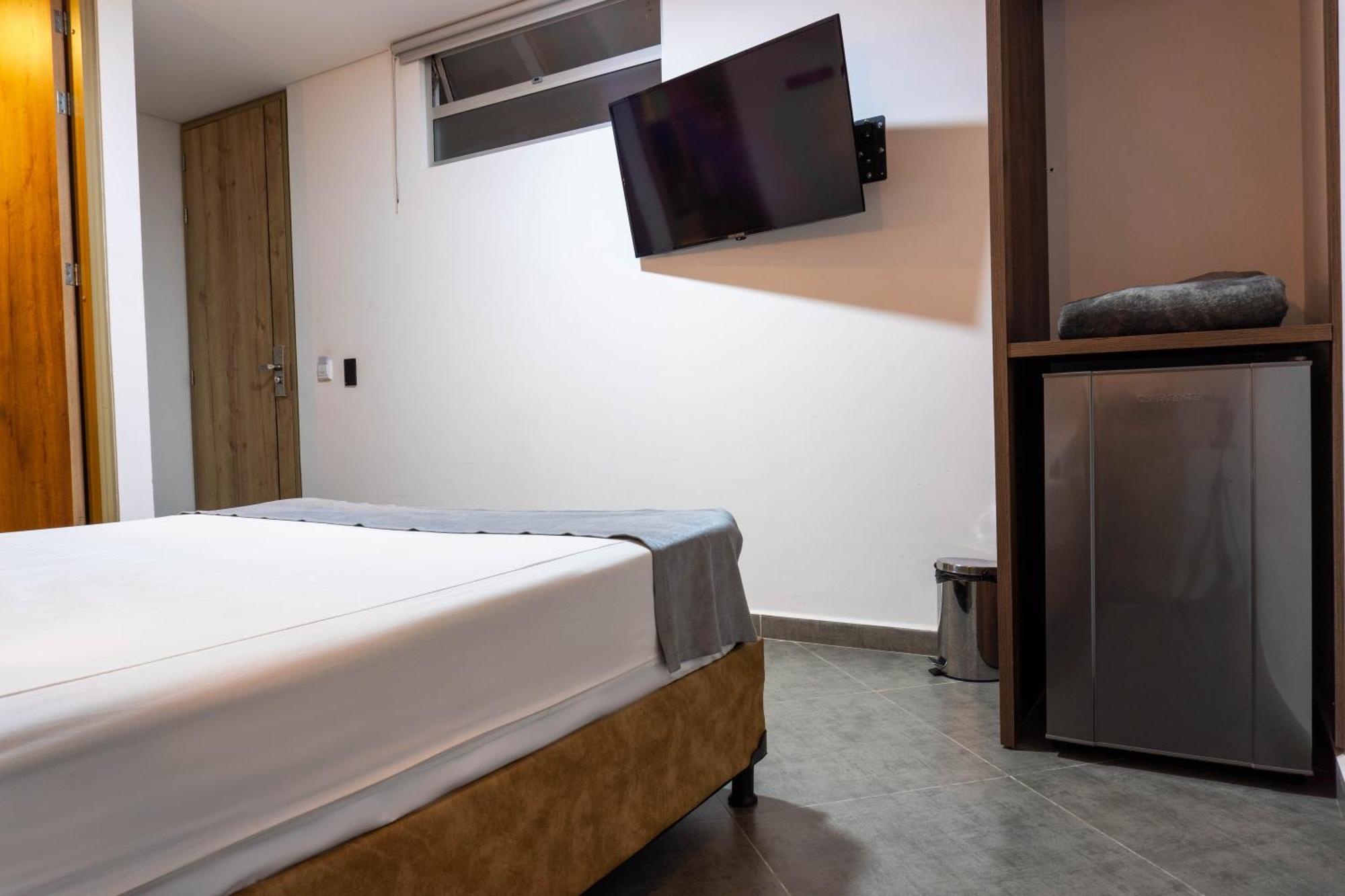 Hotel California City Medellin Exterior photo